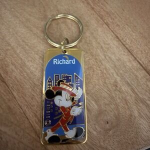 Vintage 90's Mickey Mouse Metal Keychain Walt Disney World Richard